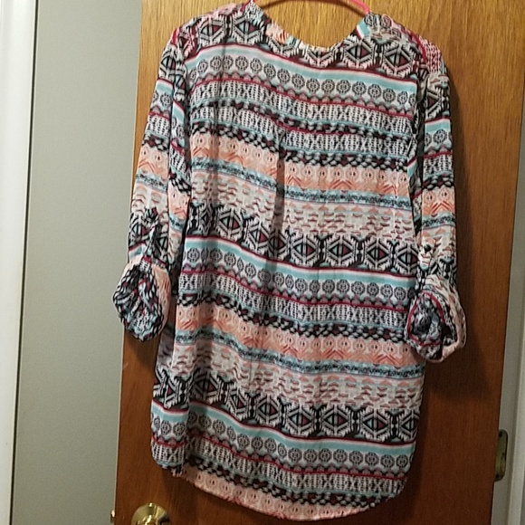 Southwest Tunic w Roll Up Button Sleeves - Picture 5 of 5